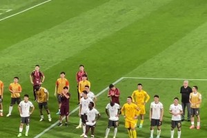 0-7后球迷怒骂国足球员：CNMD！要不要脸！丢死人！