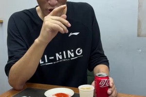 巴特尔生活vlog：又是当吃播的一天传播各种美食